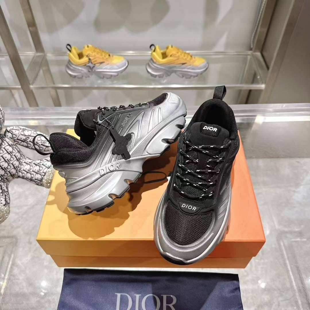 Premium Tech-Runner Sneakers