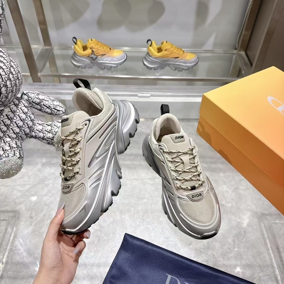 Premium Tech-Runner Sneakers