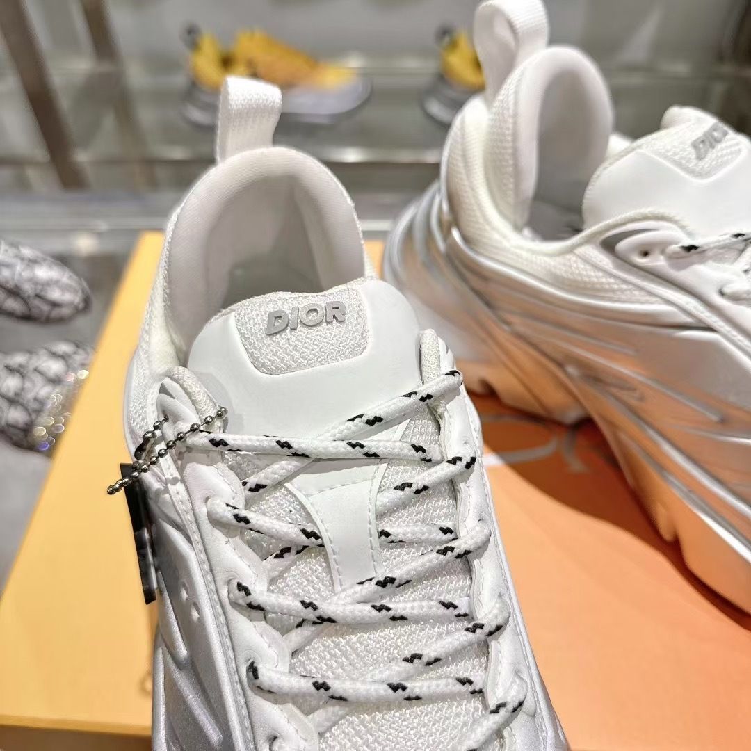 Premium Tech-Runner Sneakers