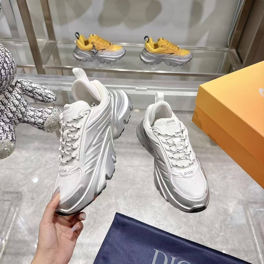 Premium Tech-Runner Sneakers