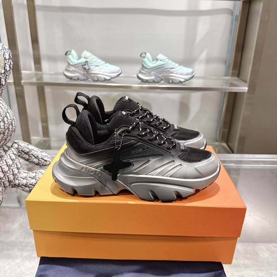 Premium Tech-Runner Sneakers