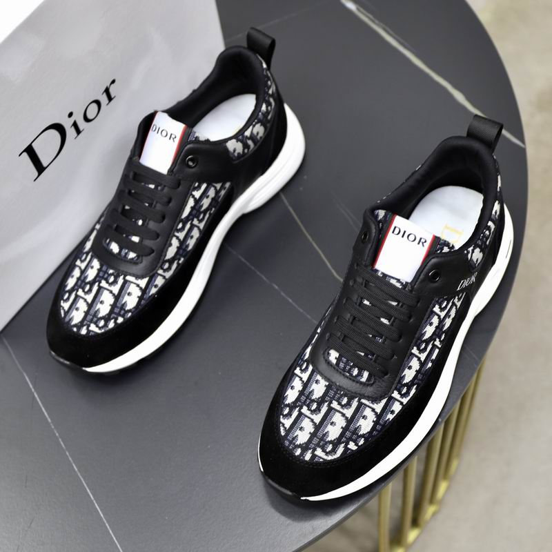 Premium Pattern Runner Sneakers