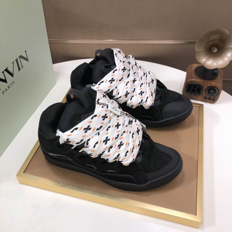 Viral Lace Black Sneakers