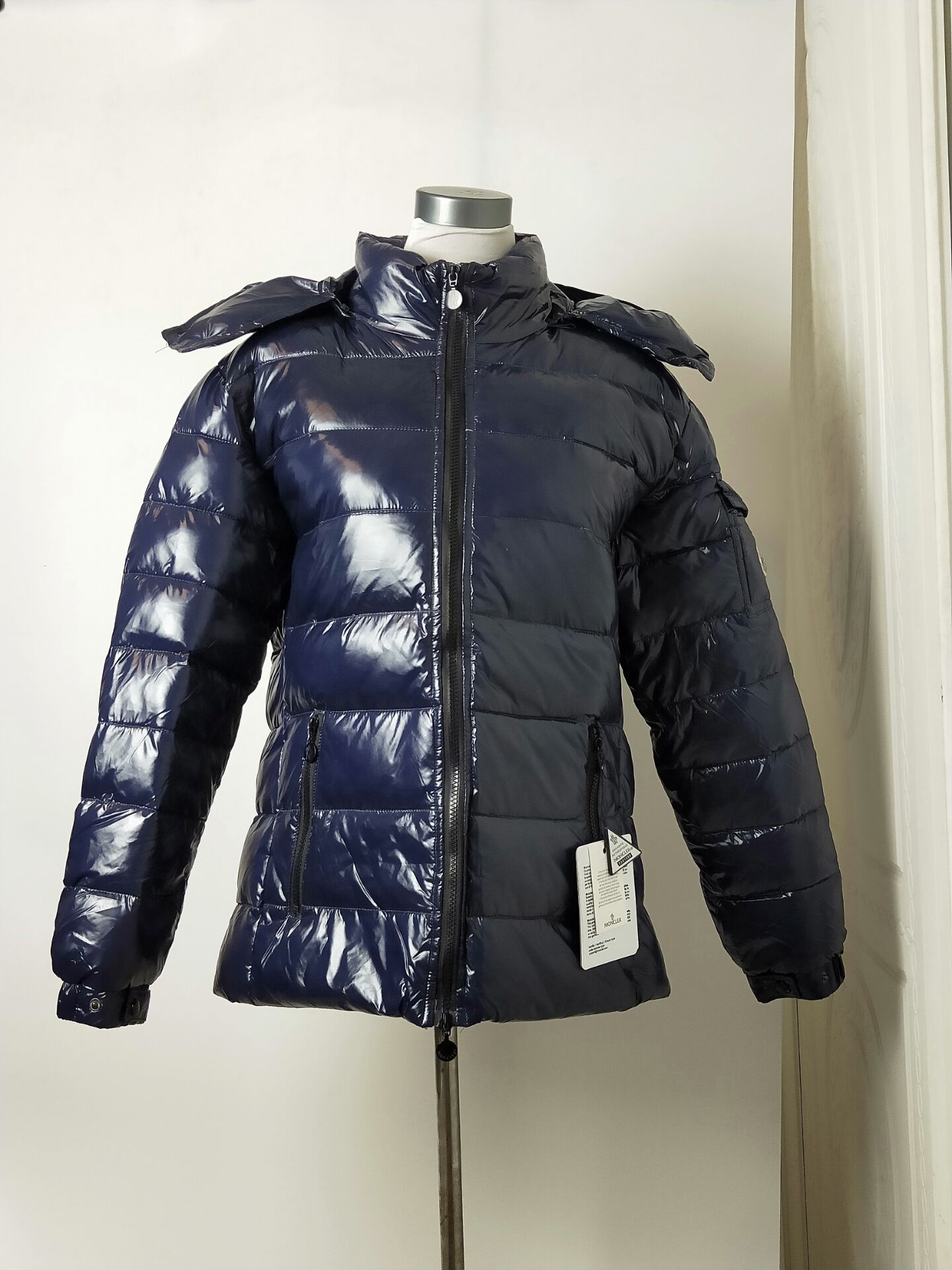 90% DUCK Hooded Down Puffer Jacket